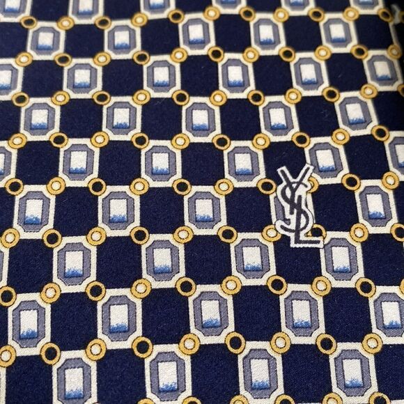 Yves Saint Laurent 100% Silk Tie - Picture 2 of 7